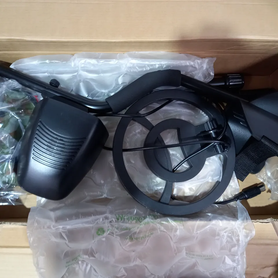 BOXED DESIGNER SS19015 BLACK METAL DETECTOR