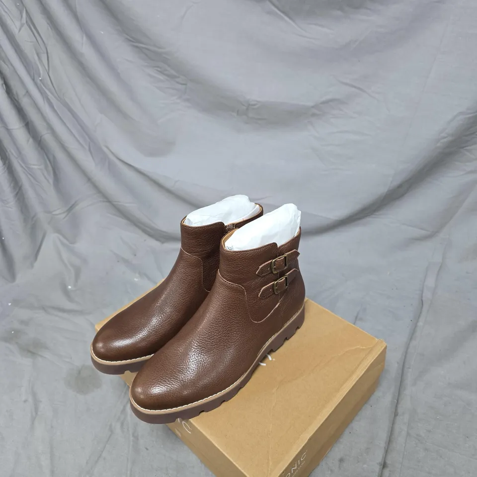 VIONIC CARISSA BROWN LEATHER ANKLE BOOTS – UK 5 (US 7.5)