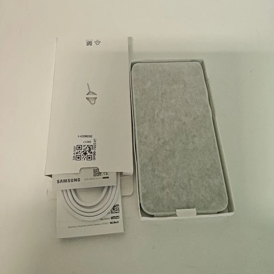 BOXED SAMSUNG GALAXY A16 4/128GB IN LIGHT GREEN - SM-A165F