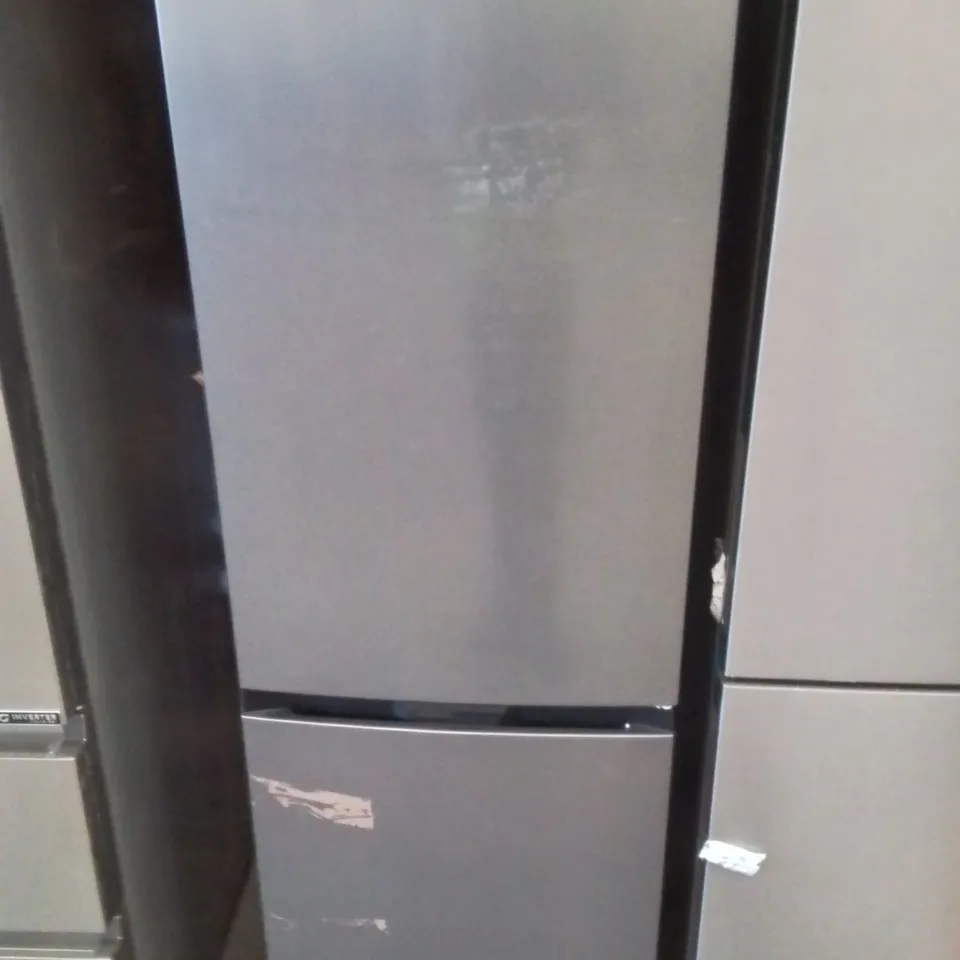 SWAN SR156120I 55CM WIDE, TOTAL NO FROST, 50/50 SPLIT FRIDGE FREEZER - INOX
