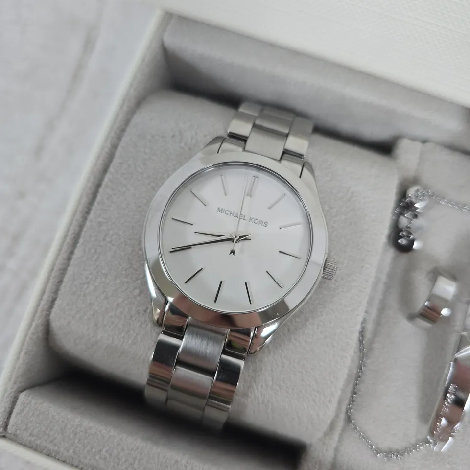 BOXED MICHAEL KORS WOMEN'S SLIM RUNWAY WATCH GIFT SET