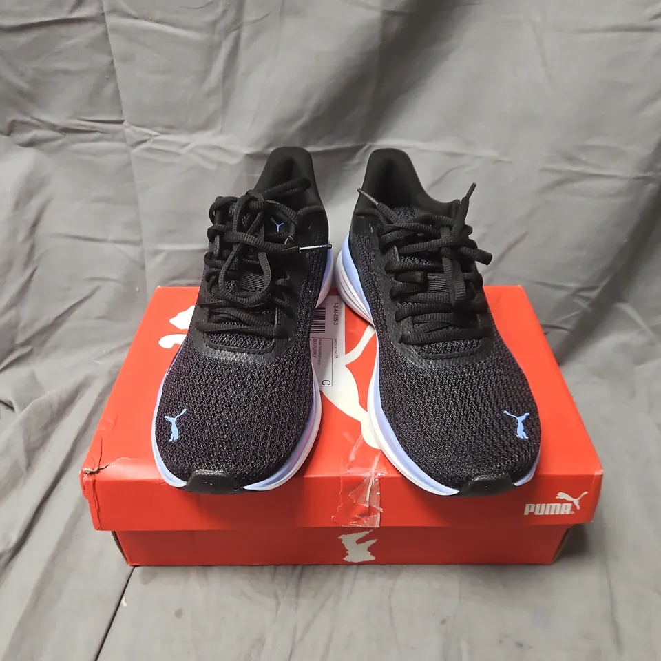 BOXED PUMA TRANSPORT MODERN TRAINERS – BLACK/ELECTRO PURPLE-WHITE, UK 5