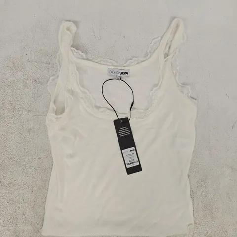 FASHION NOVA JULIANNA LACE TRIM TANK TOP IN WHITE SIZE SMALL