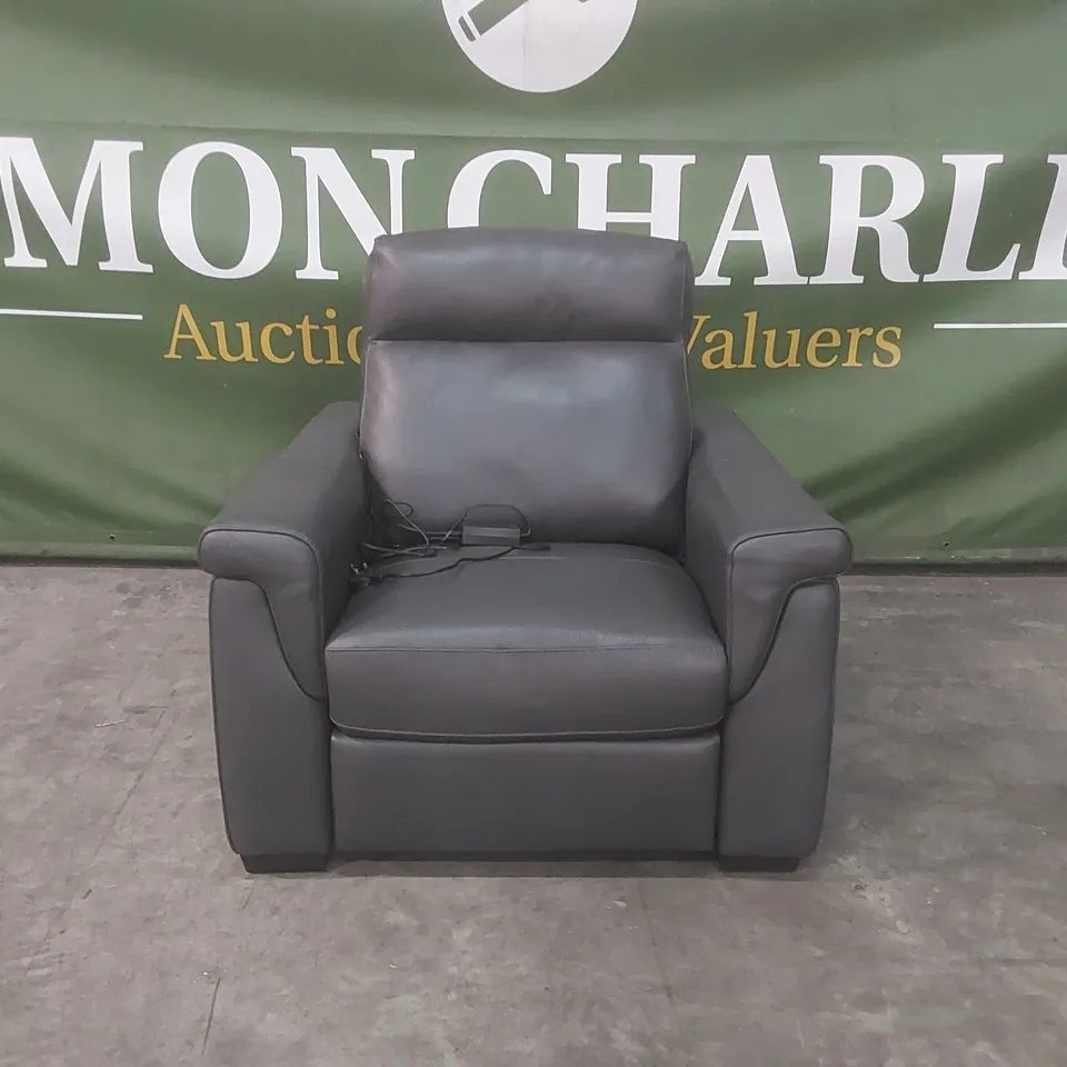 QUALITY DESIGNER ITALIAN MADE LEATHER UPHOLSTERED ADRIANO ELECTRIC RECLINER