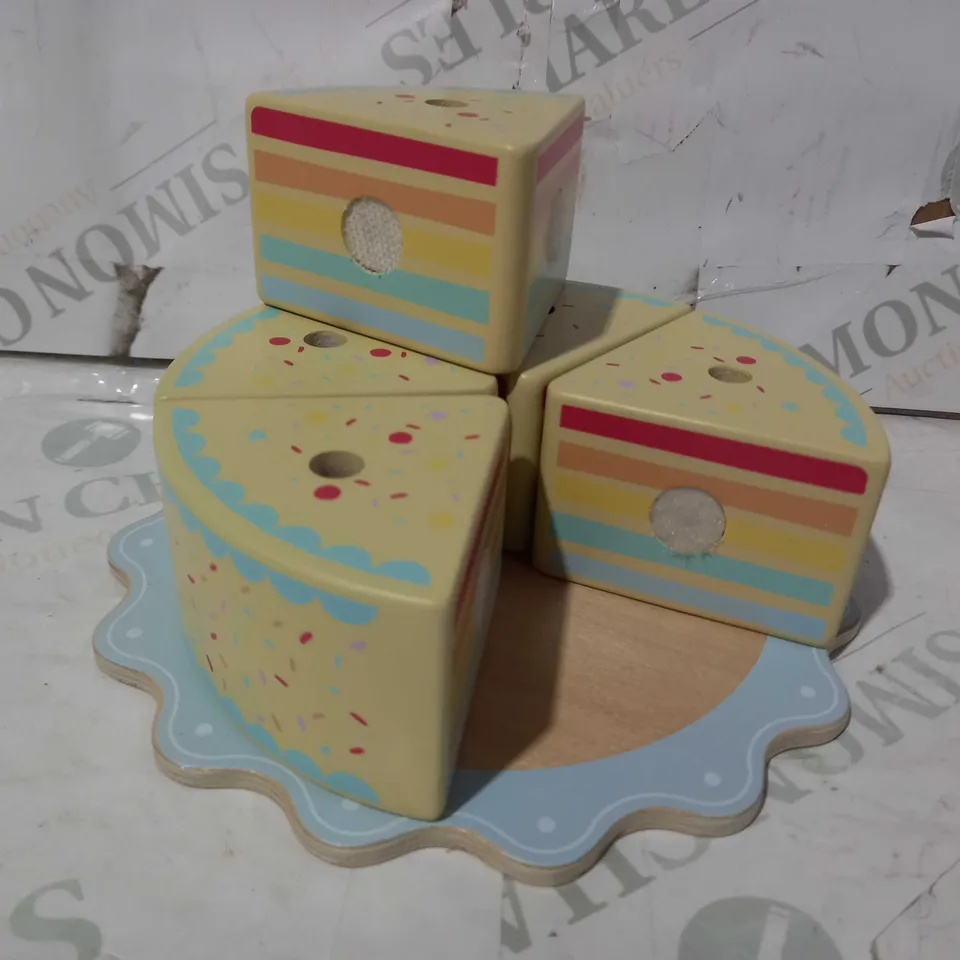 GREAT LITTLE RAINBOW HAPPY BIRTHDAY CAKE TOY