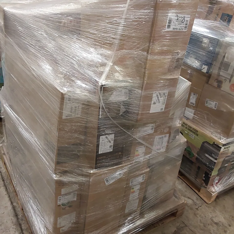 PALLET OF APPROXIMATELY 16 UNPROCESSED RAW RETURN HOUSEHOLD AND ELECTRICAL GOODS TO INCLUDE;