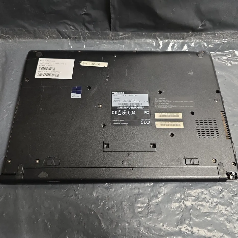 TOSHIBA SATELLITE PRO R40-C LAPTOP