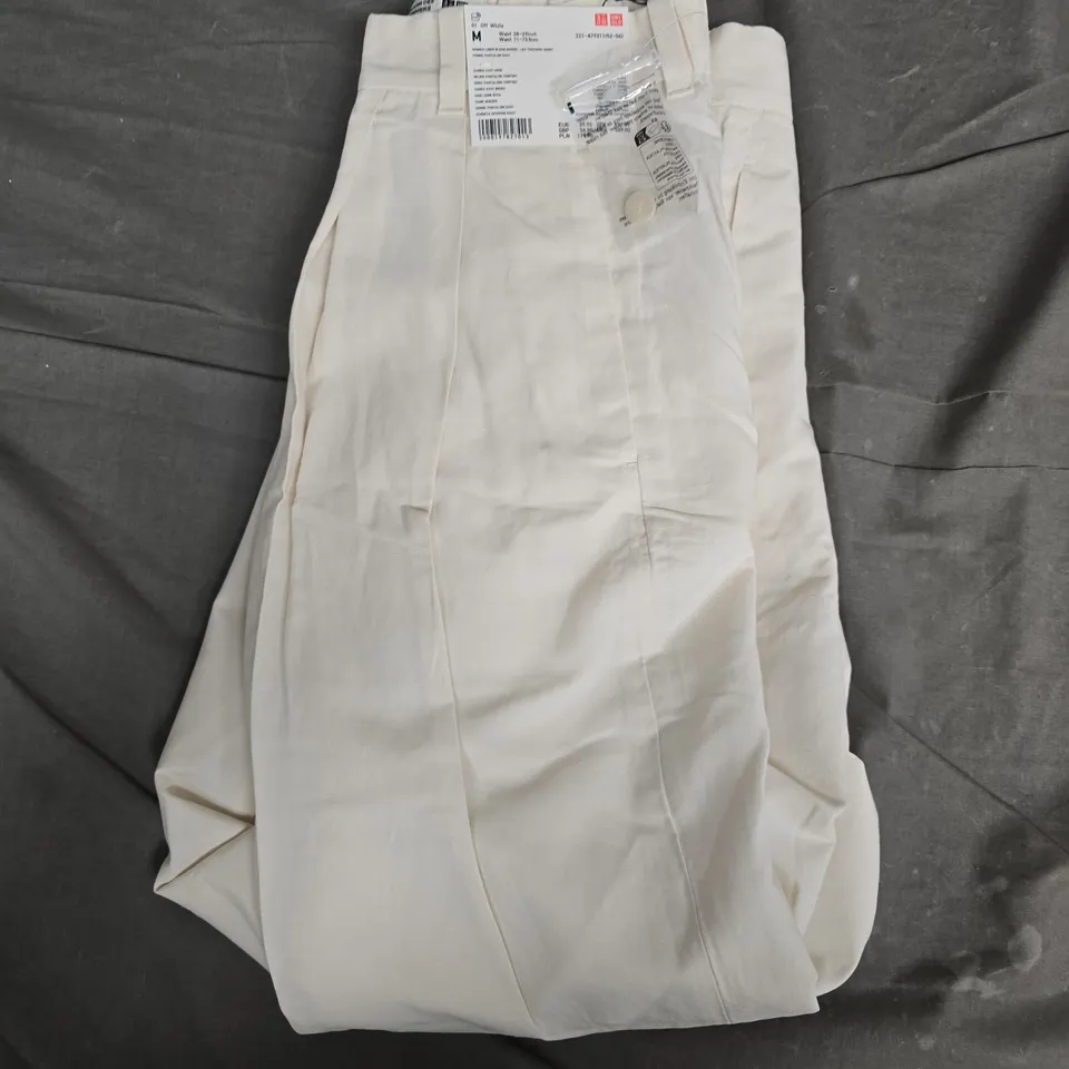 UNIQLO WOMEN'S OFF-WHITE LINEN BLEND BARREL-LEG TROUSERS, SIZE M (WAIST 28–29IN)