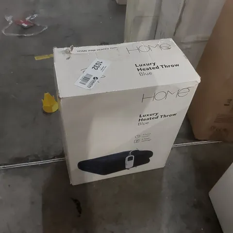 BOXED HOME HEATED THROW - BLUE