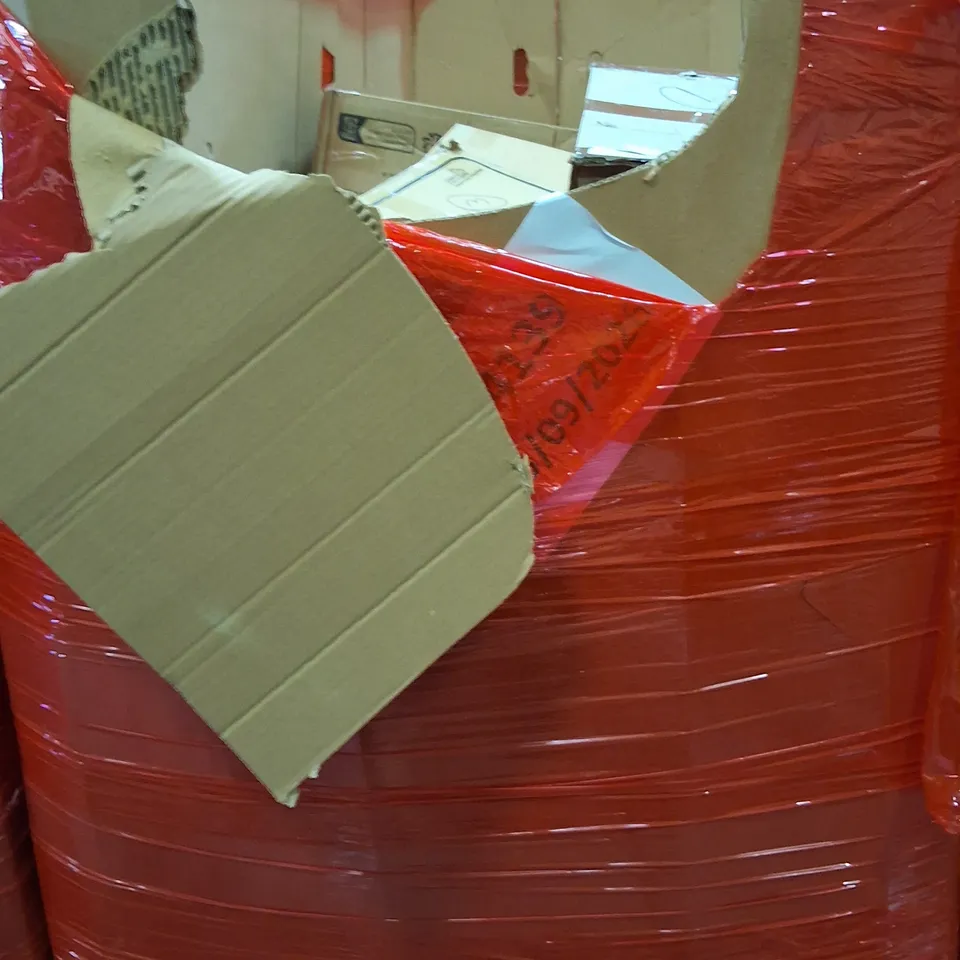 PALLET OF ASSORTED HOUSEHOLD ITEMS AND PRODUCTS TO INCLUDE;RETRACTABLE SAFETY GATE,VANITY MIRROR,WET FOOD FEEDER