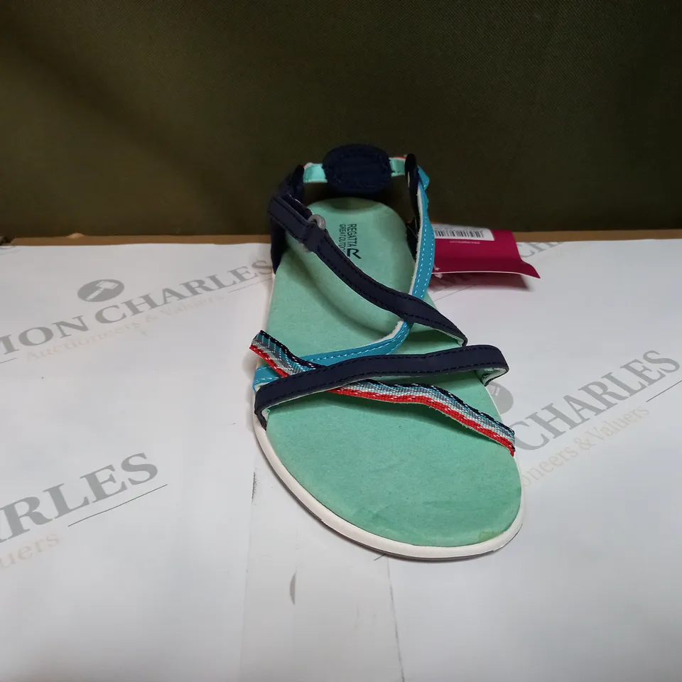 REGATTA LADY SANTA ROMA SANDALS SIZE 6