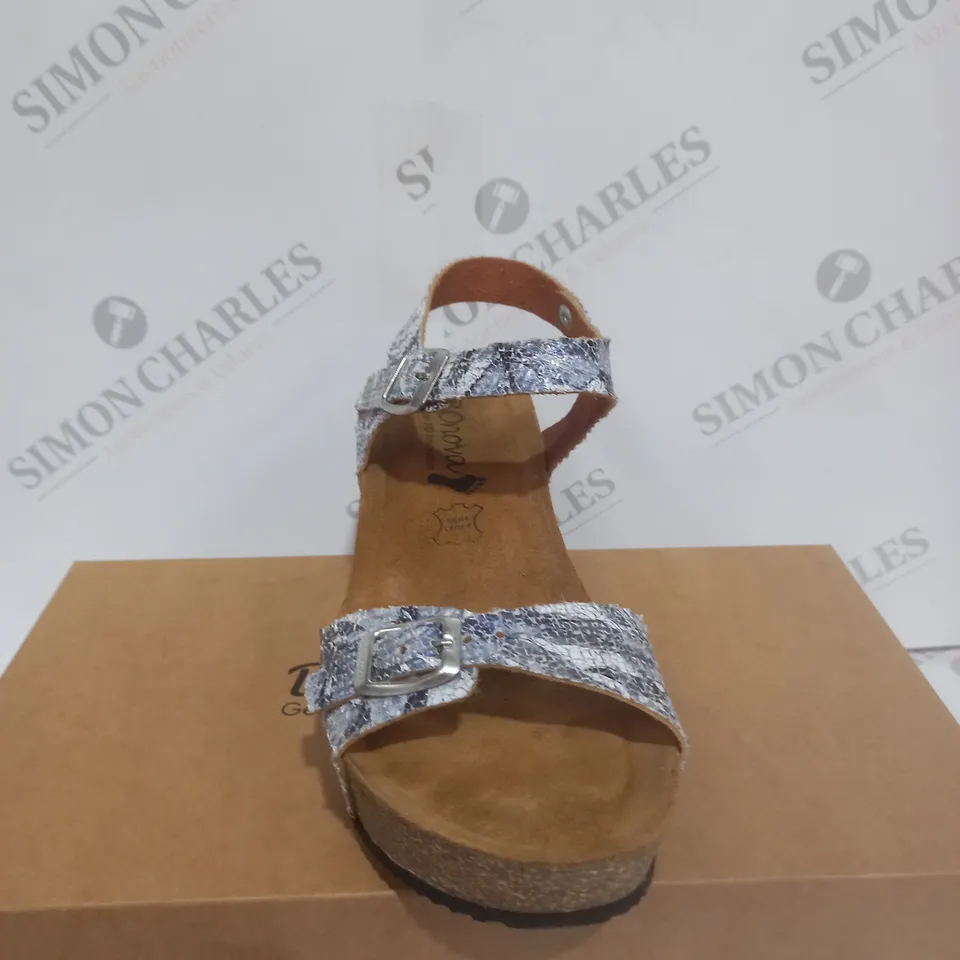 BONOVA HIGH HEEL PLATFORM SANDAL - SIZE 6