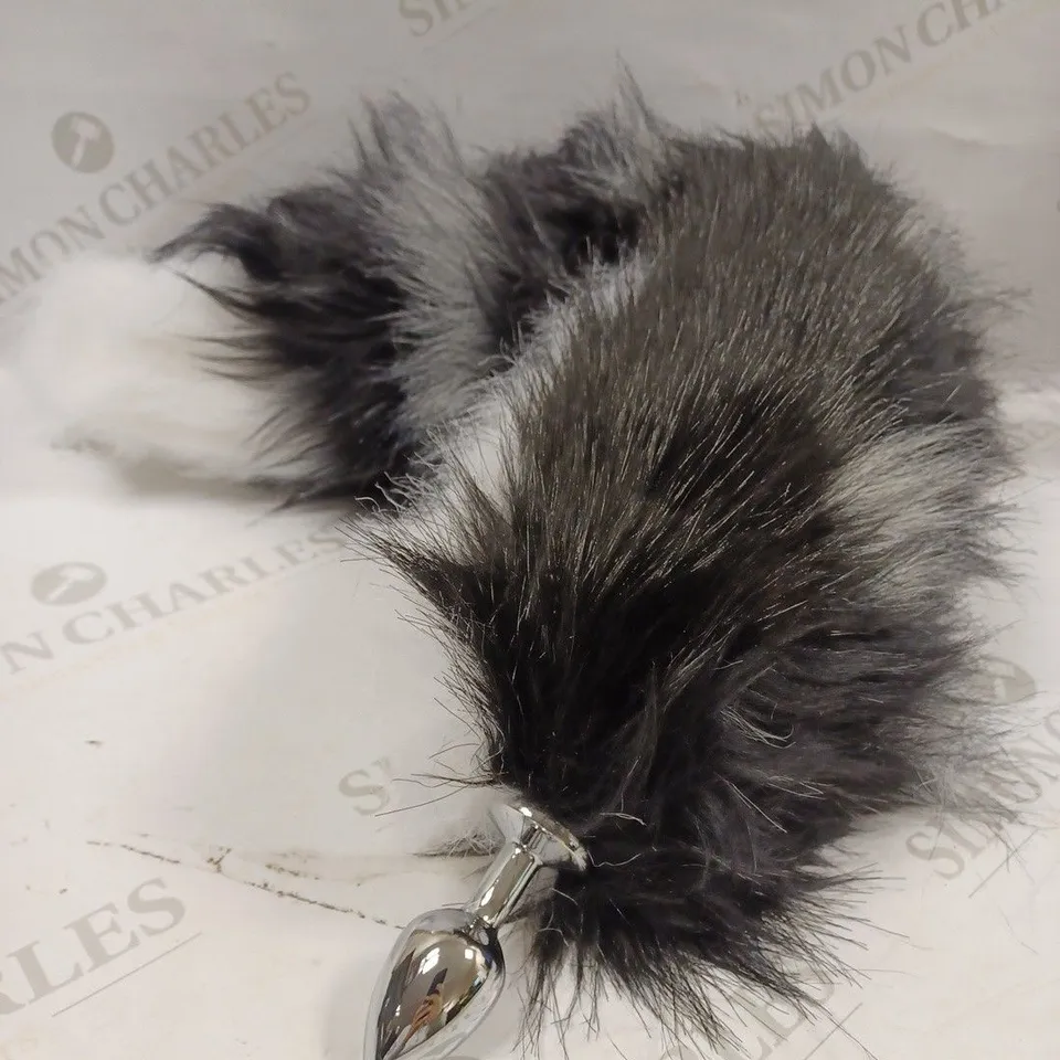 COSPLAY FAUX FUR GREY/WHITE ANIMAL TAIL BUTT PLUG 