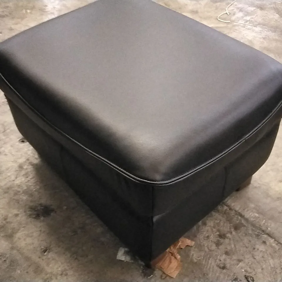QUALITY BRITISH DESIGNED & MANUFACTURED G PLAN JACKSON FOOTSTOOL CAPRI BLACK LEATHER