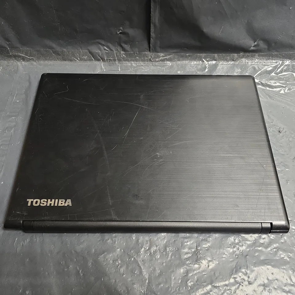 TOSHIBA  SATELLITE PRO R40-C LAPTOP