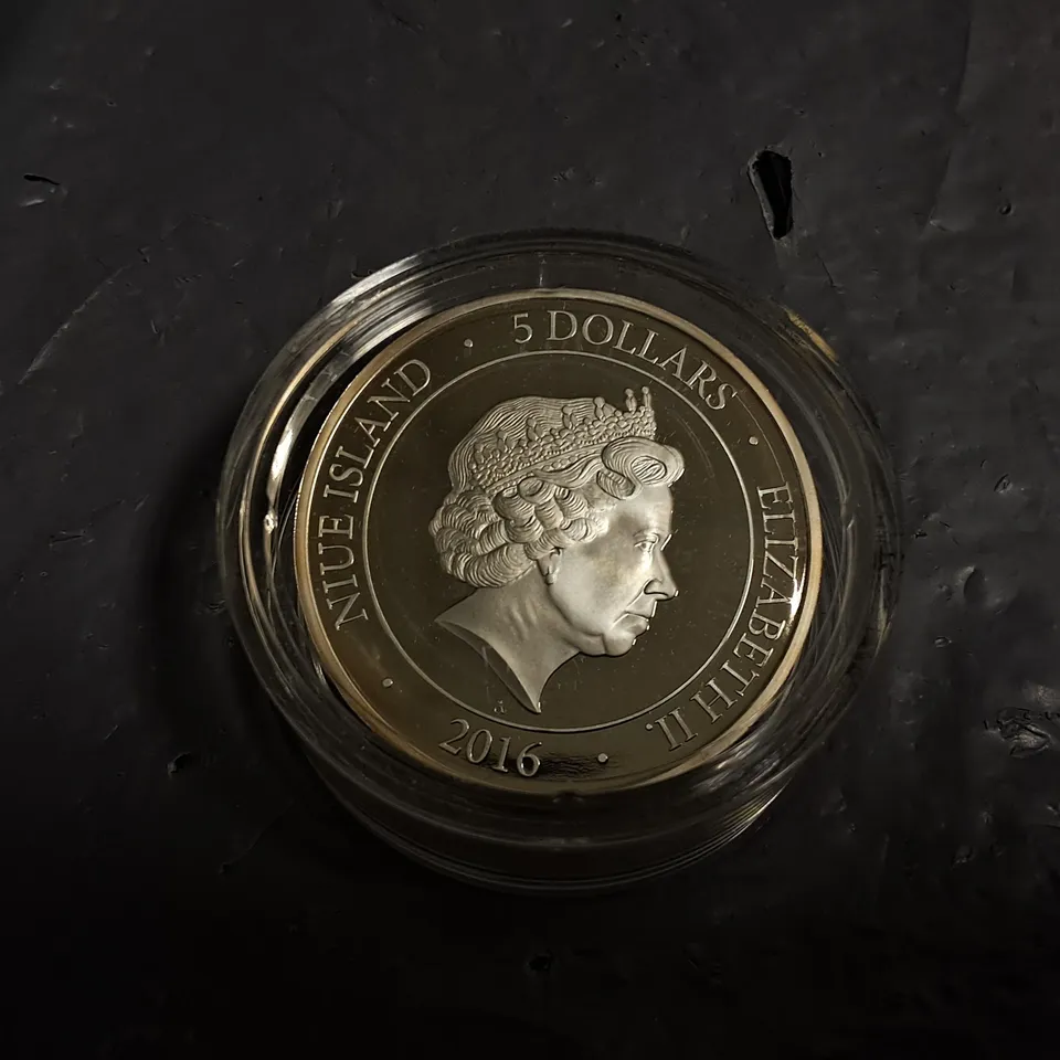 NIUE ISLAND 2016 5 DOLLARS COIN