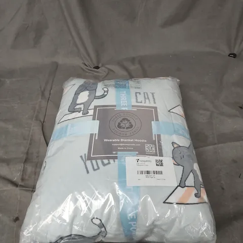 THREE POODLE WEARABLE BLANKET HOODIE SEALED