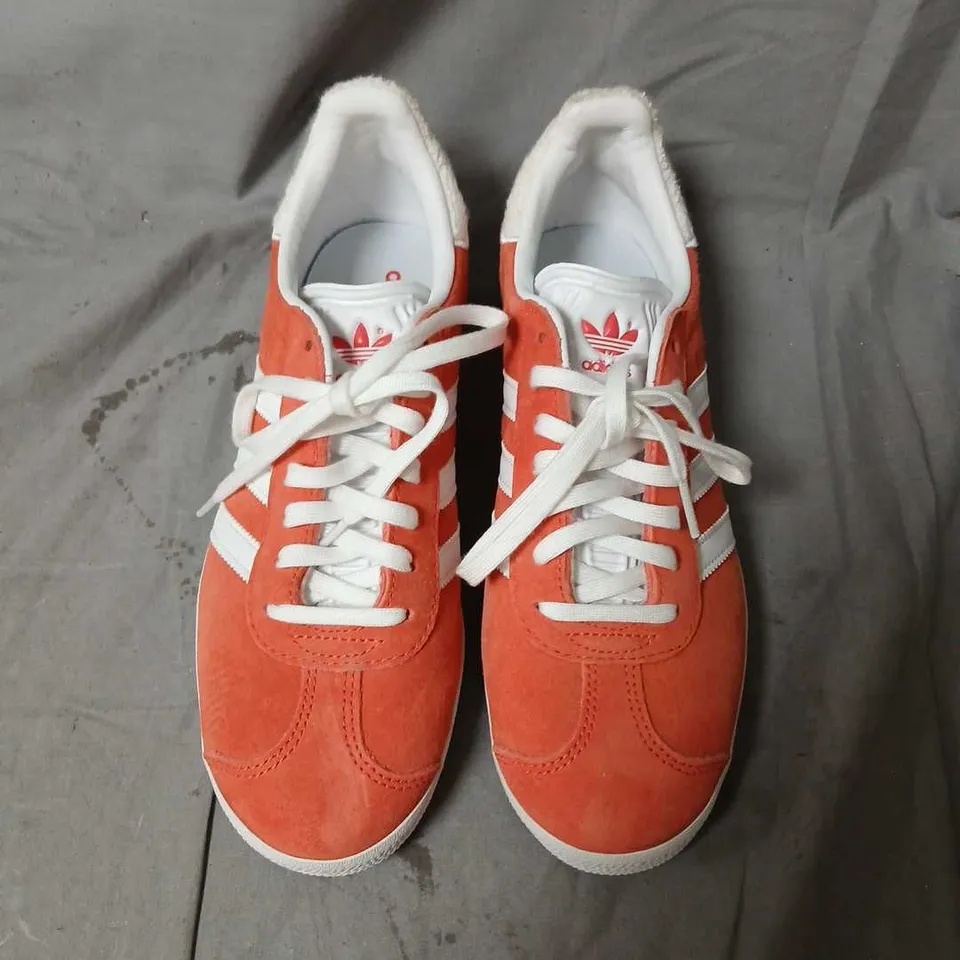 ADIDAS GAZELLE ORANGE SUEDE SNEAKERS – GAZELLE, THREE STRIPES SIZE 5.5