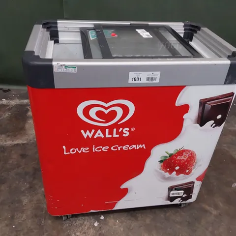 SMALL WALL'S ICE CREAM CHEST FREEZER