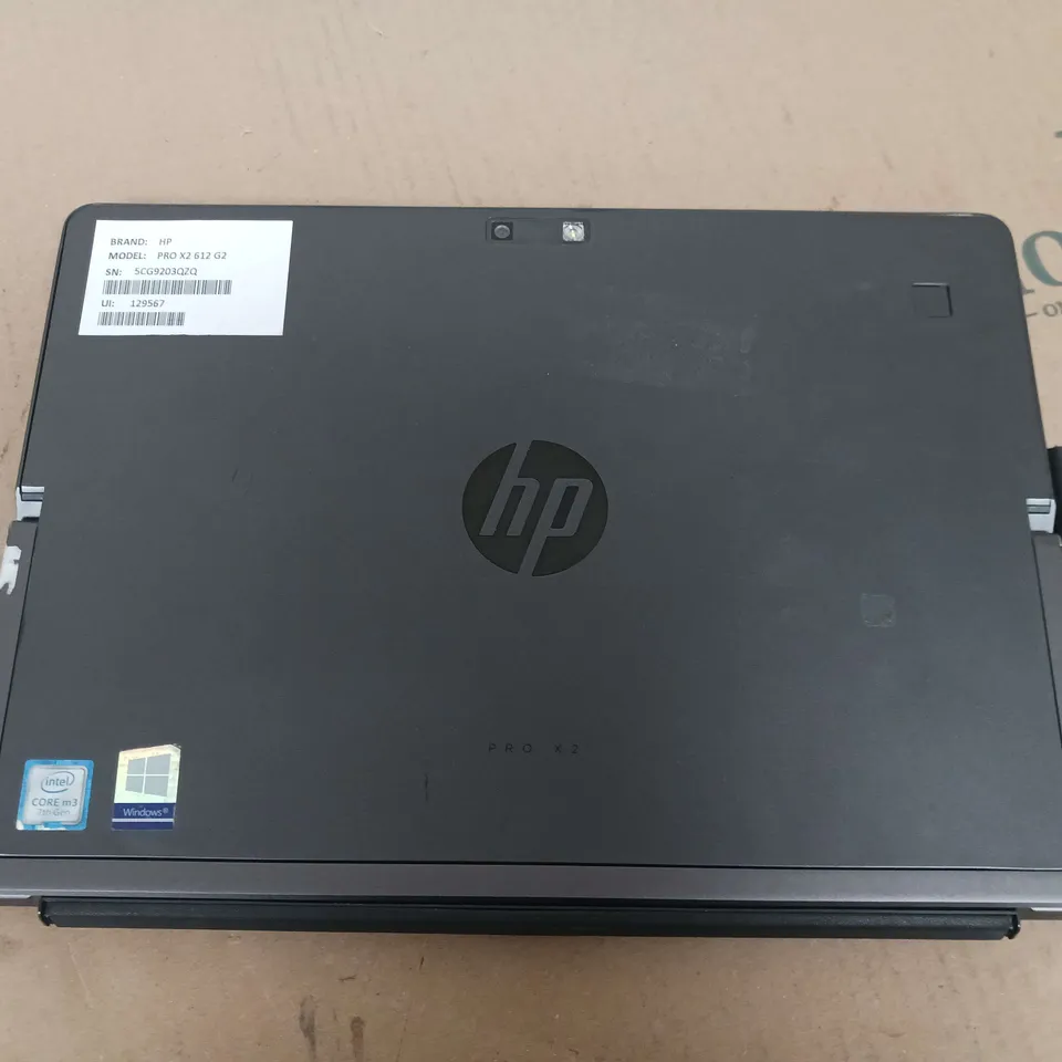 HP PRO X2 612 G2 12 INCH	M3-7Y30 1.00GHZ