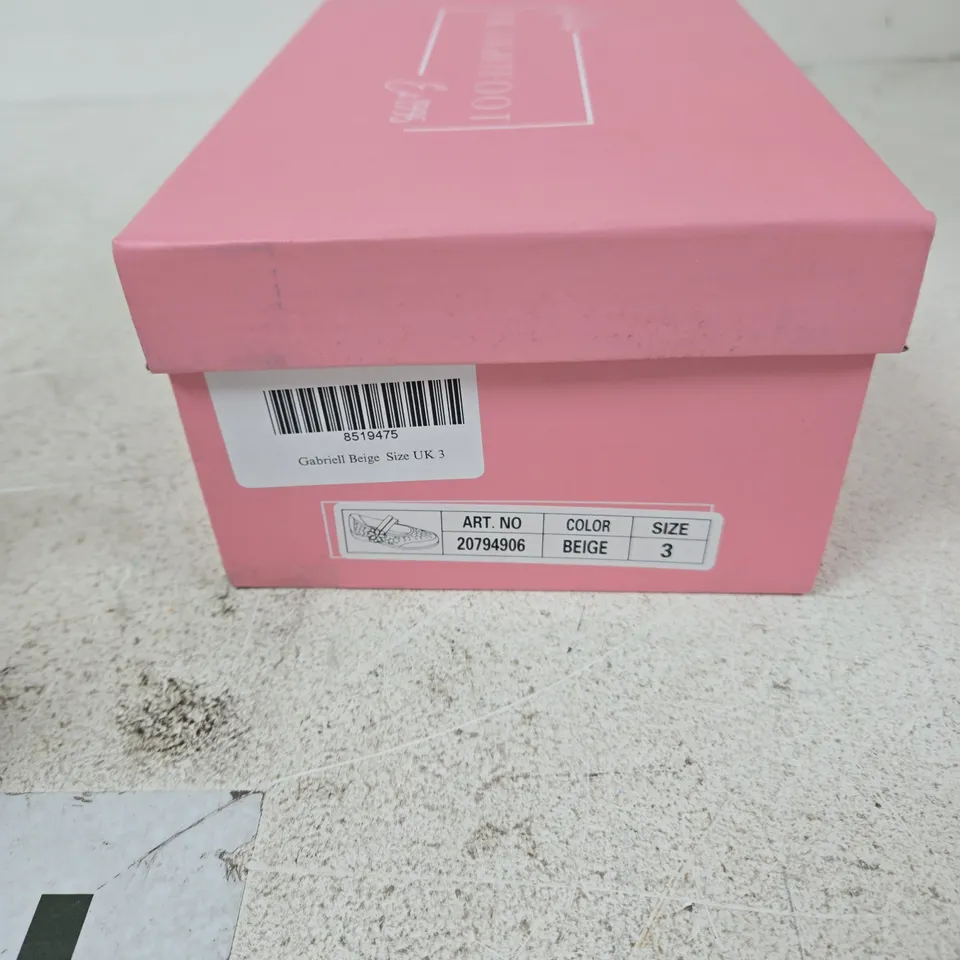 DR LIGHTFOOT BEIGE ' MARY JANE SHOES – UK 3