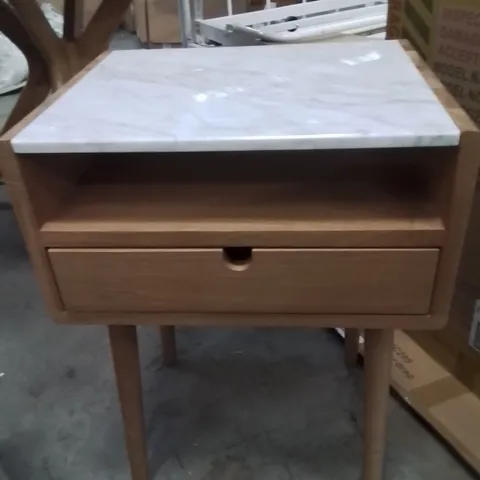 NOMI BEDSIDE TABLE OAK