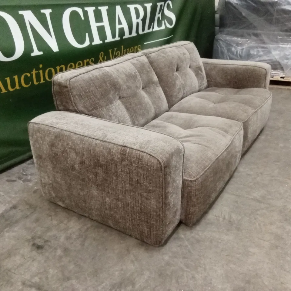 QUALITY DESIGNER ITALIAN MADE GRAVINA 3 SEATER FABRIC UPHOLSTERED SOFA