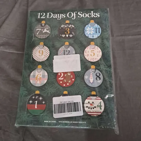BOXED MUK-LUKS 12 DAY OF SOCKS ADVENT CALENDER SIZE WOMEN 4-9