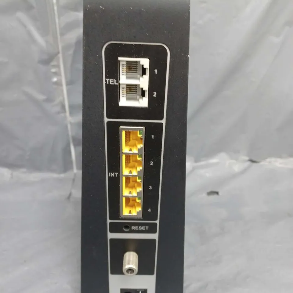 VODAFONE BROADBAND HUB BLACK