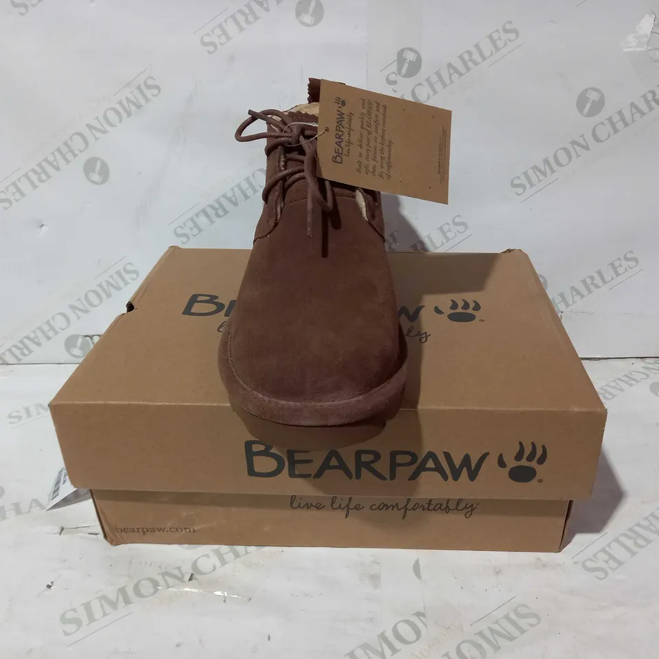 BOXED PAIR OF BEARPAW SHOES IN BROWN UK SIZE 8