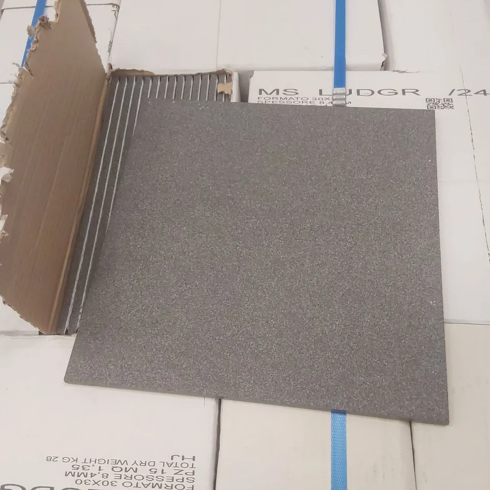 PALLET CONTAINING APPROXIMATELY 540x DARK GREY TILES - 30 x 30cm