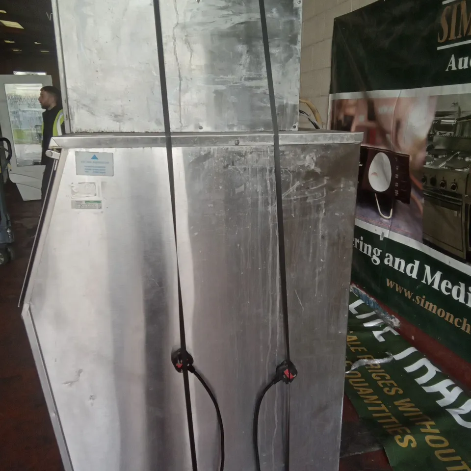 COMMERCIAL FOLLETT ICE MAKER WITH VENTILATION 