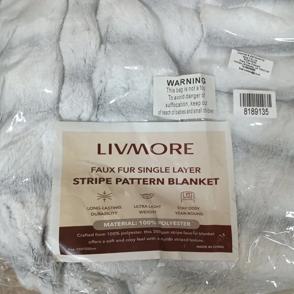 LIVMORE FAUX FUR STRIPE PATTERN BLANKET – SINGLE LAYER, 150 X 200 CM