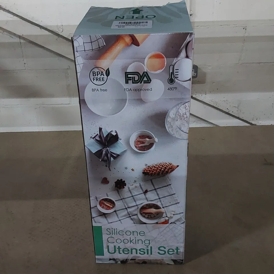 BOXED KITCHEN UTENSIL SET, 25 PIECES 