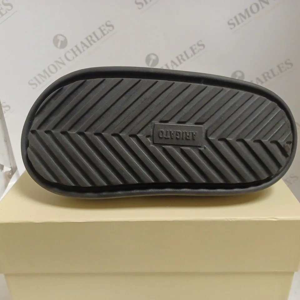 BOXED AXEL ARIGATO OFF BLACK MAGMA SANDALS- UK 4/5