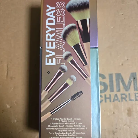 TECHNIC EVERYDAY FACE MAKEUP BRUSHES – 6 PIECE SET