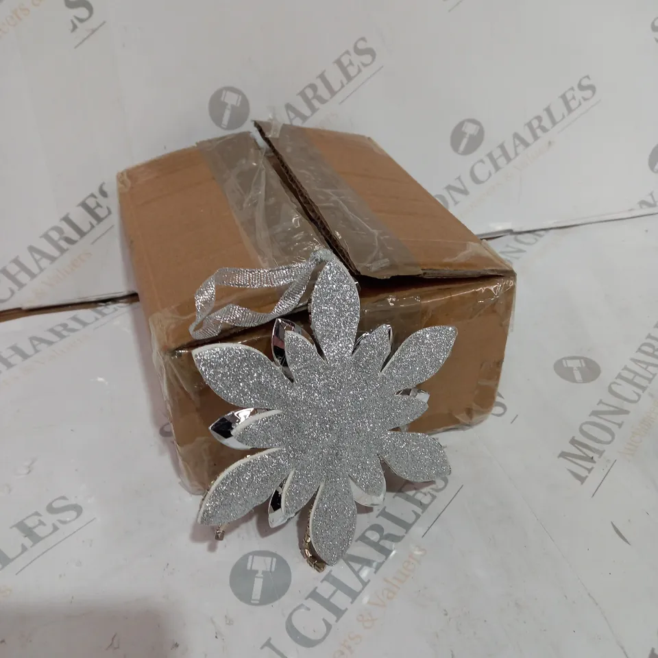 JM BY JULIEN MACDONALD SET OF 4 SILVER SNOW HANGER