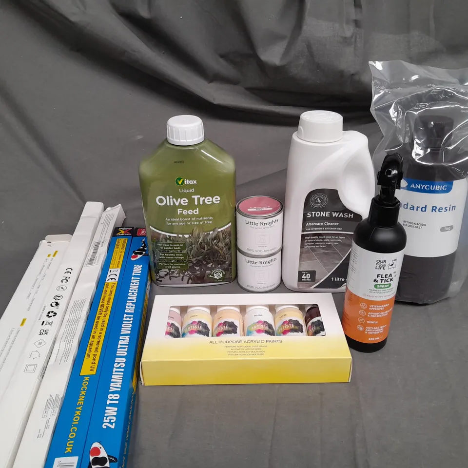 BOX OF ASSORTED HOUSEHOLD ITEMS TO INCLUDE ACRYLIC PAINTS, OLIVE TREE FEED AND STONE WASH