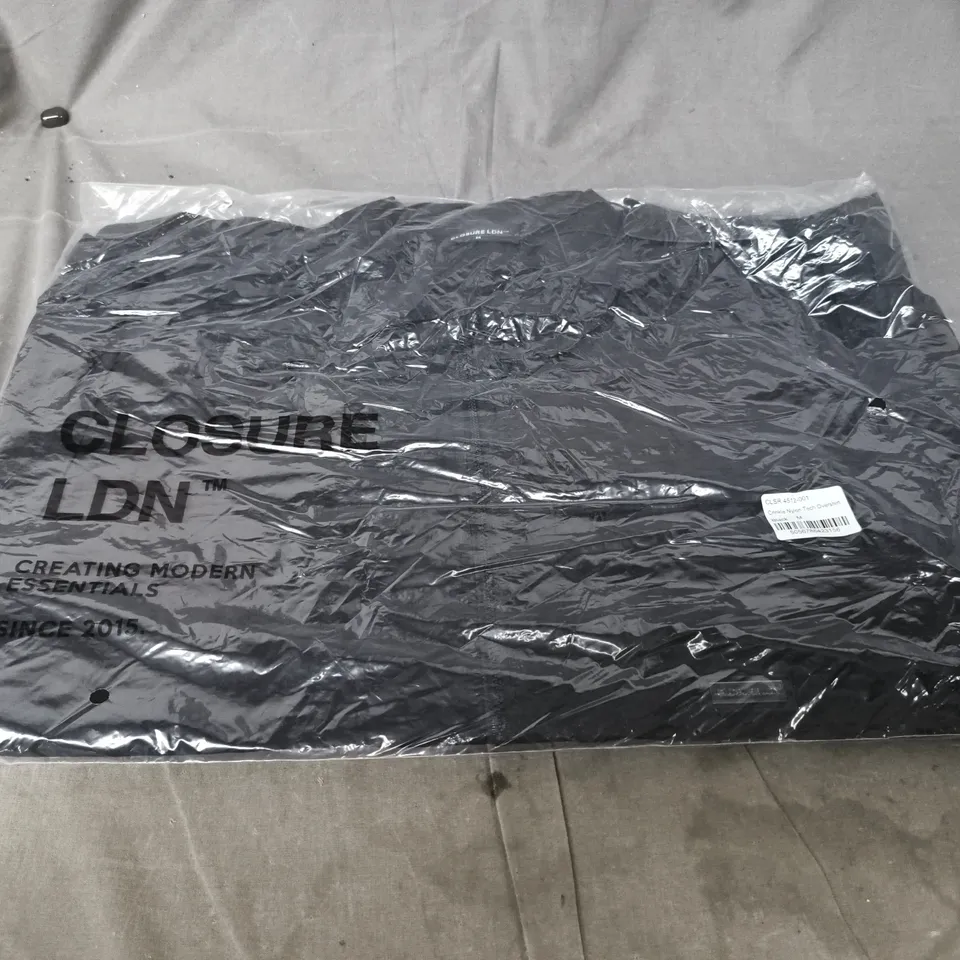 CRINKLE NYLON TECH OVERSHIRT – BLACK, UK MEDIUM (M) – CLOSURE LDN