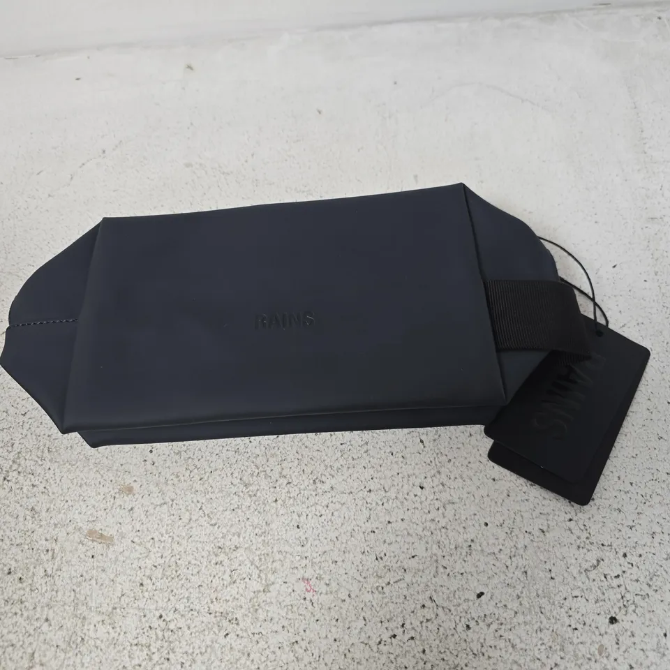 RAINS WASH BAG SMALL W3 GREY