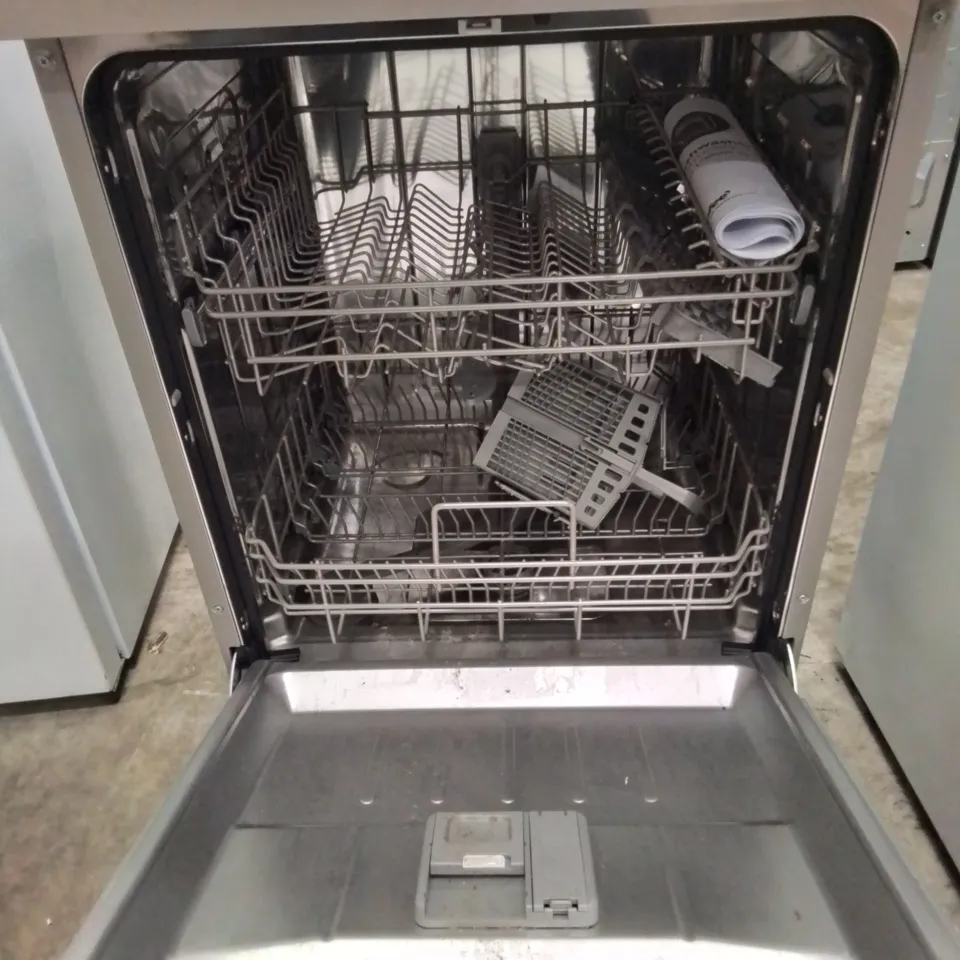 COMFEE' FREESTANDING DISHWASHER STAINLESS STEEL - COLLECTION ONLY 