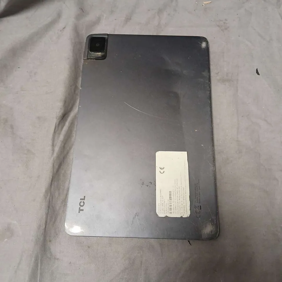 TCL TABLET 8196G – BLACK, CRACKED SCREEN