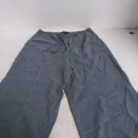WHISTLES COTTON TROUSERS β UK 14 (EU 42) β DESIGNED IN LONDON
