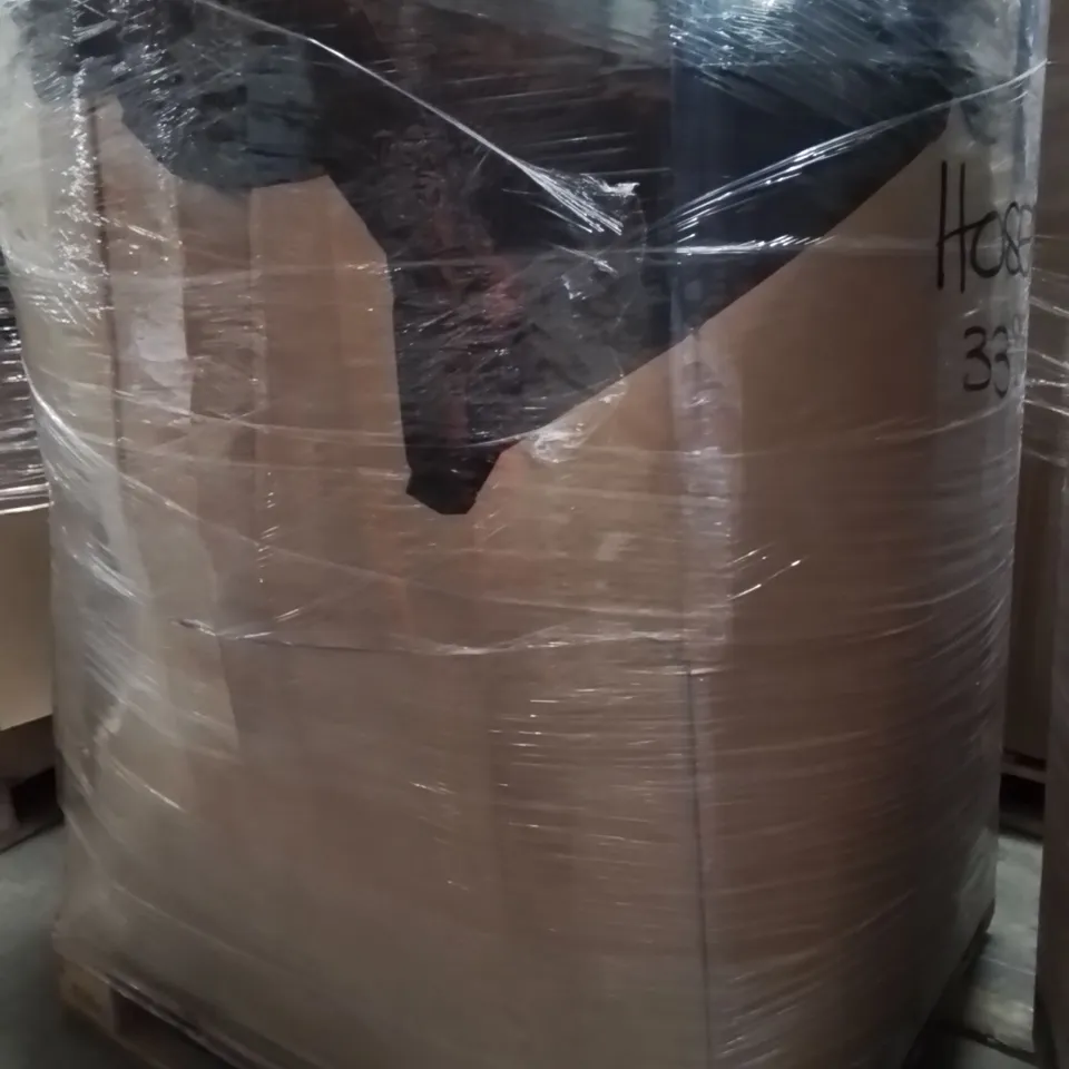 PALLET CONTAINING A LARGE QUANTITY OF HOSES