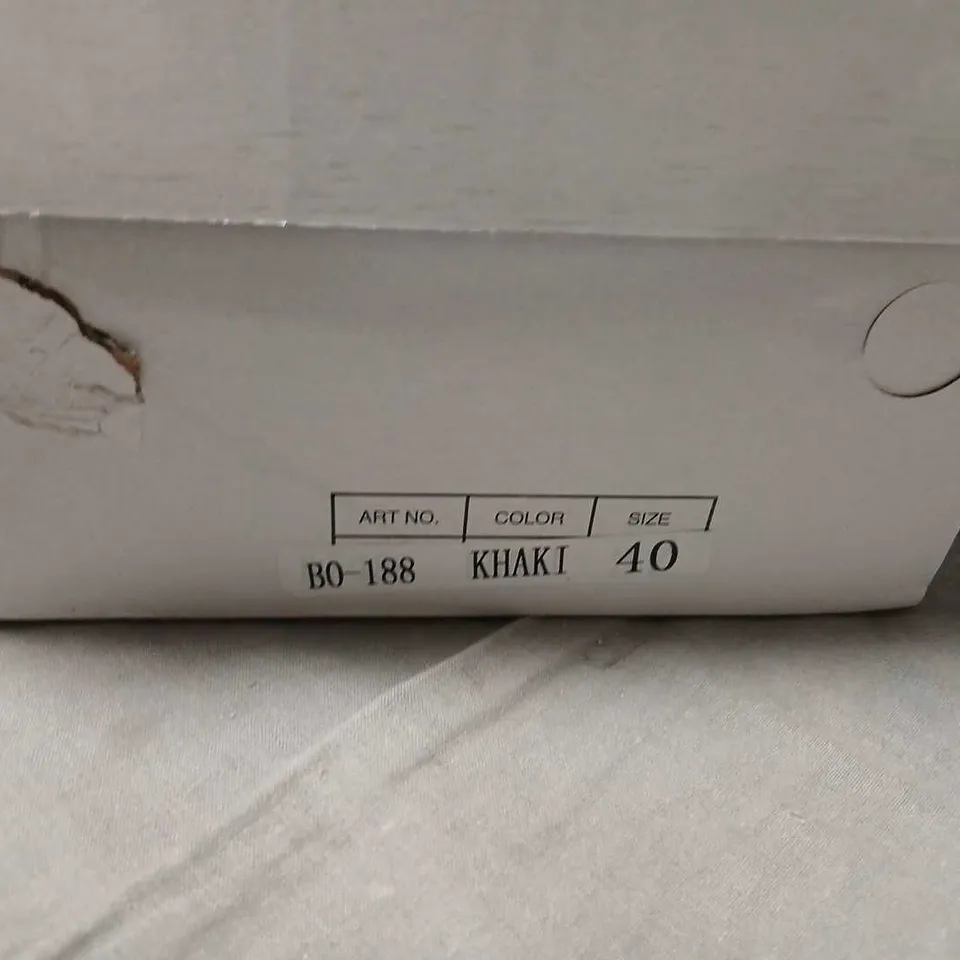 KHAKI FAUX-FUR MOCCASIN SLIPPERS – UK 7 (EU 40)