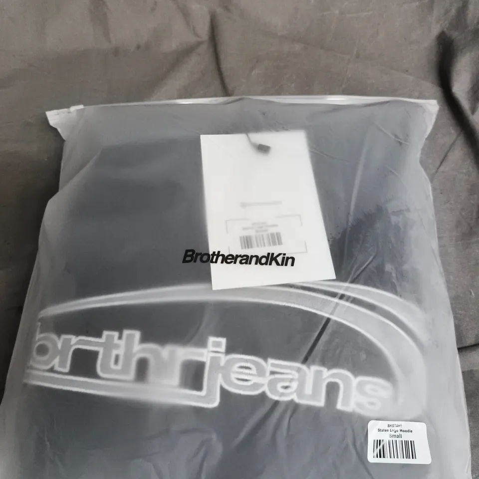 BROTHERANDKIN STATEN LOGO HOODIE – SMALL