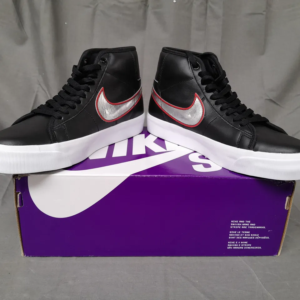 BOXED PAIR OF NIKE ZOOM BLAZER MID PRO GT SHOES IN BLACK/METALLIC SILVER UK SIZE 6.5