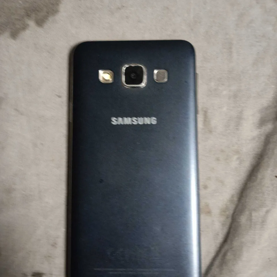 SAMSUNG GALAXY A3