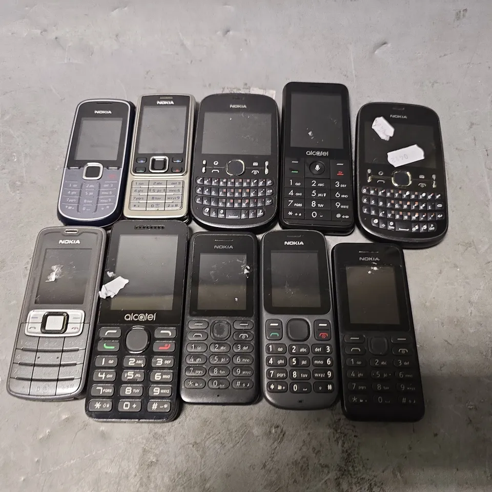 SET OF APPROXIMATELY 10 ASSORTED BROKEN PHONES TO INCLUDE - NOKIA & ALCATEL