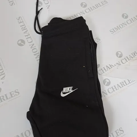 NIKE LOGO TRACKSUIT BOTTOMS SIZE 7-8 YEARS